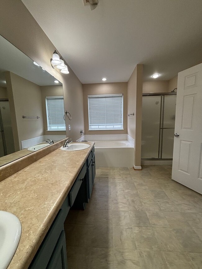 Building Photo - 4465 Olyvia Place
