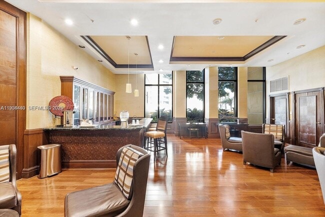 Building Photo - 16275 Collins Ave