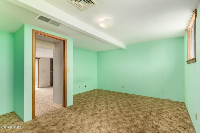 Building Photo - 1125 E 11th St