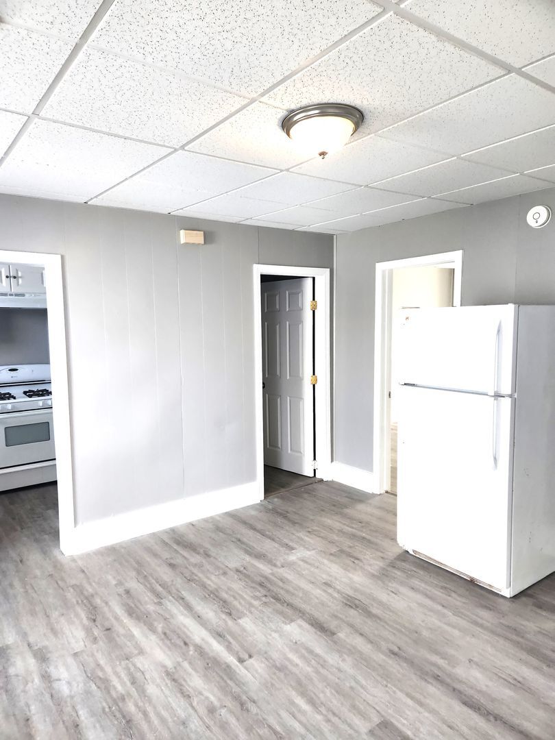 Building Photo - 22-24 Lawn Avenue - Unit #2F