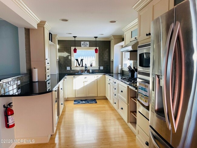 Building Photo - 108 E Kupper Dr