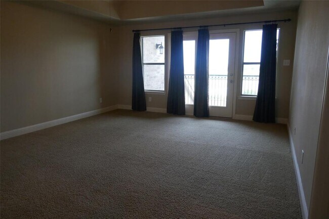 Building Photo - 2537 Windsor Castle Way