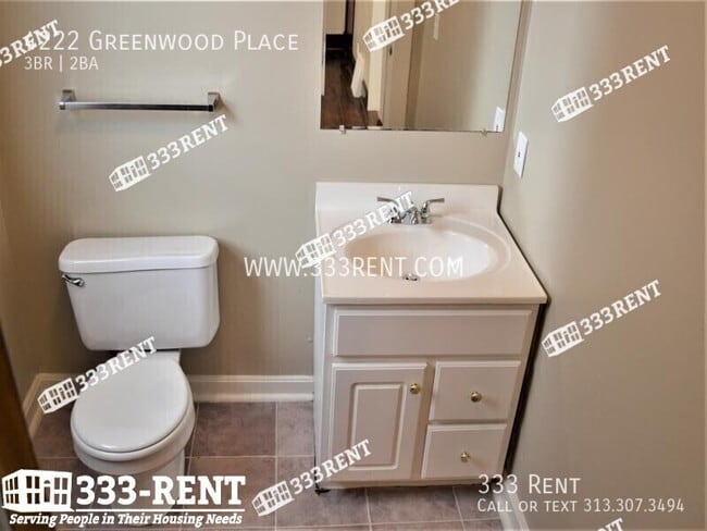 Building Photo - 4222 Greenwood Pl