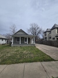 Building Photo - 250 Millwood N