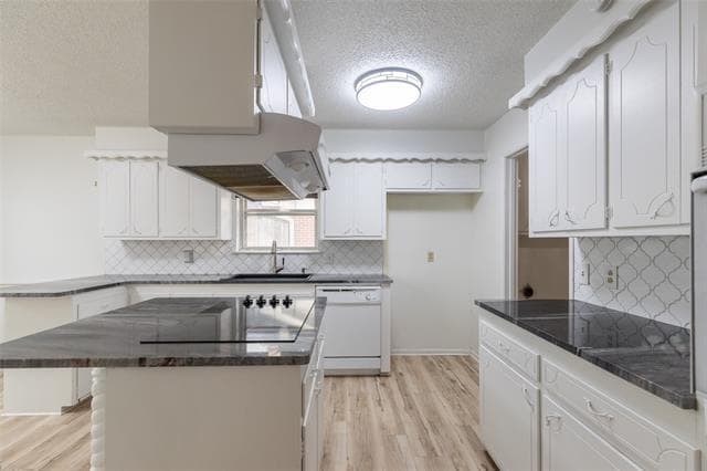 Building Photo - 3409 High Meadows Dr