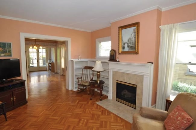 Building Photo - 4-Bedroom Single Family Home in the Desirable Park Ave Area!