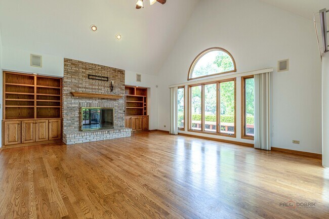 Building Photo - 5420 Belmont Ct
