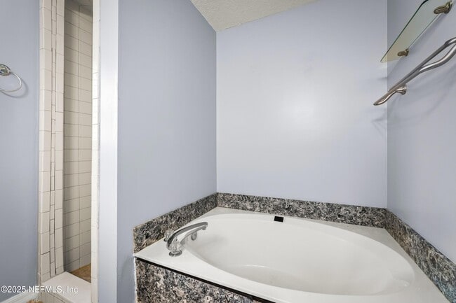 Building Photo - 5392 Heronview Ct