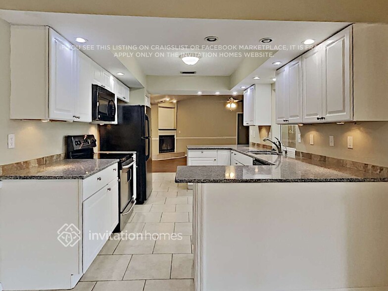 Building Photo - 7401 N Leewynn Dr