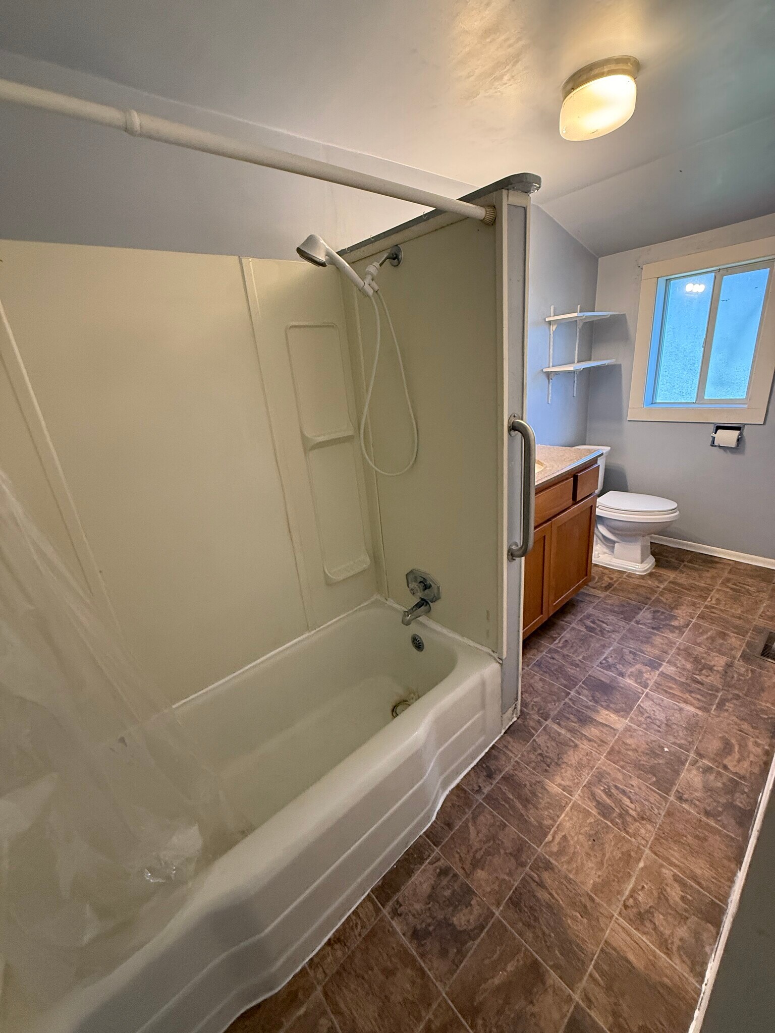 Bathroom - 1504 W Dean Ave