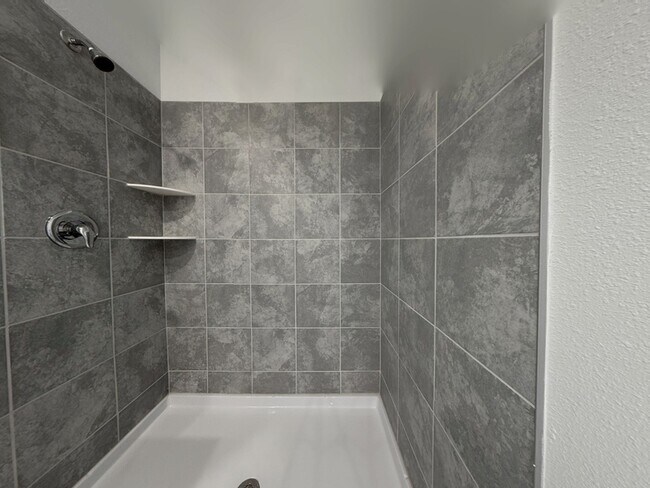 Building Photo - 1240 Tyler Lp