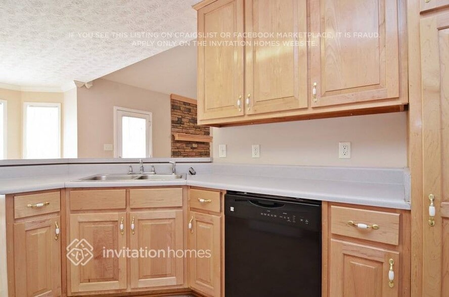 Building Photo - 6 Moss Ct