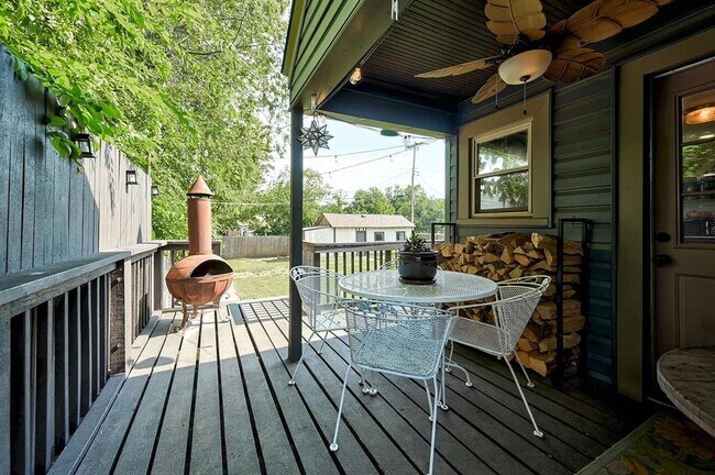 Building Photo - 3801 NW 25th St