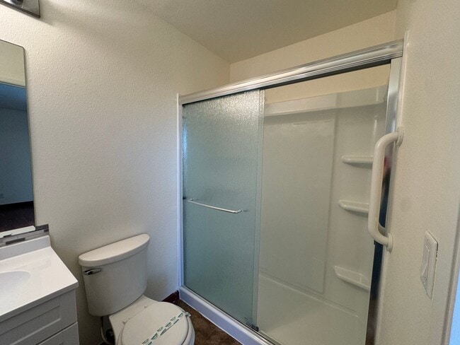 Building Photo - Southwest 4 bedroom with Solar