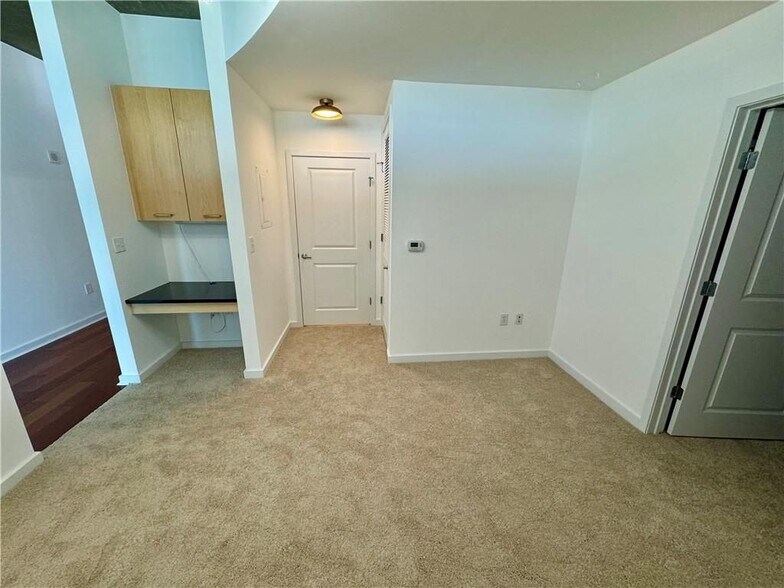 Building Photo - 3324 Peachtree Rd