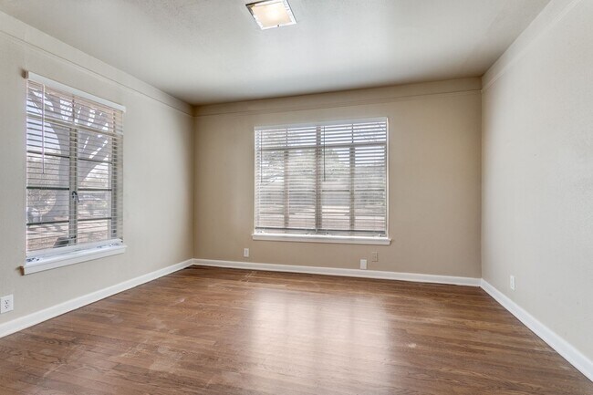 Building Photo - Charming 3-bedroom in the heart of Monticello Park