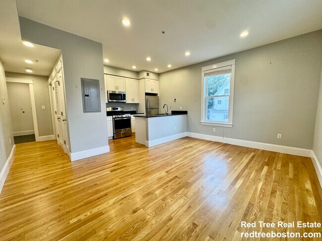 Primary Photo - 405 S Huntington Ave
