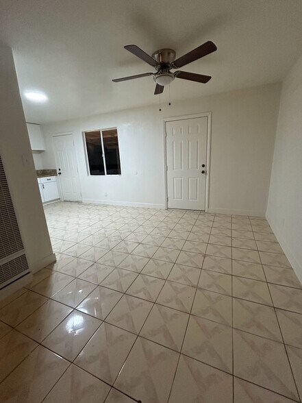 Building Photo - 6729 Merito Ave