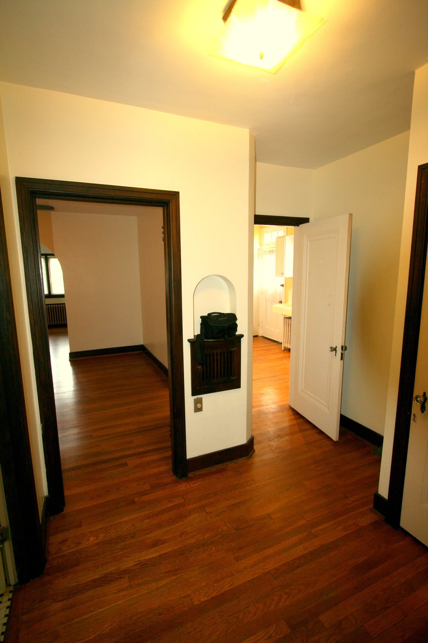 Hallway - 328 S Aiken Ave