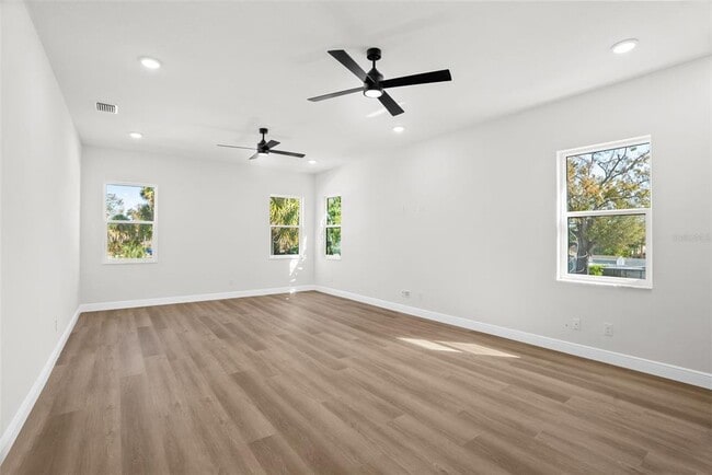 Building Photo - 4009 W Euclid Ave