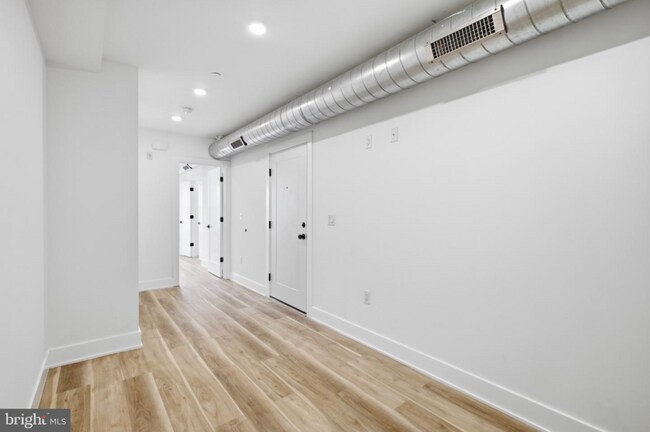 Building Photo - 349 N 62nd St