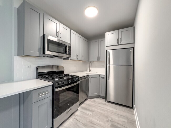 Building Photo - 378 Hazel Ave