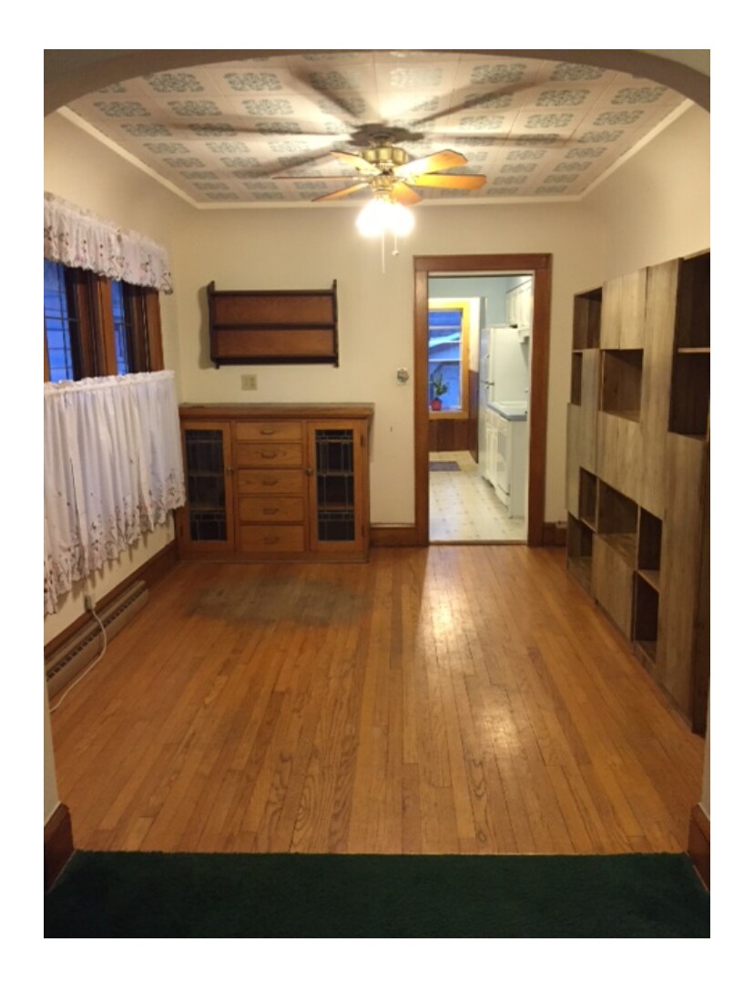 Building Photo - 8333 Gridley Ave