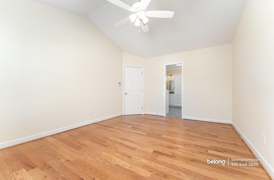 Building Photo - 4332 Southern Oak Dr