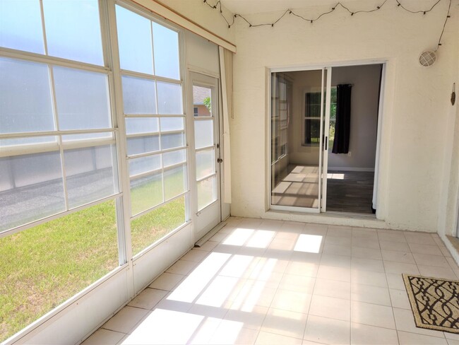 Building Photo - Gulf View Estates - Three Bedroom, 2 Bath ...