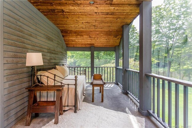 Building Photo - 21 Jericho Rd N