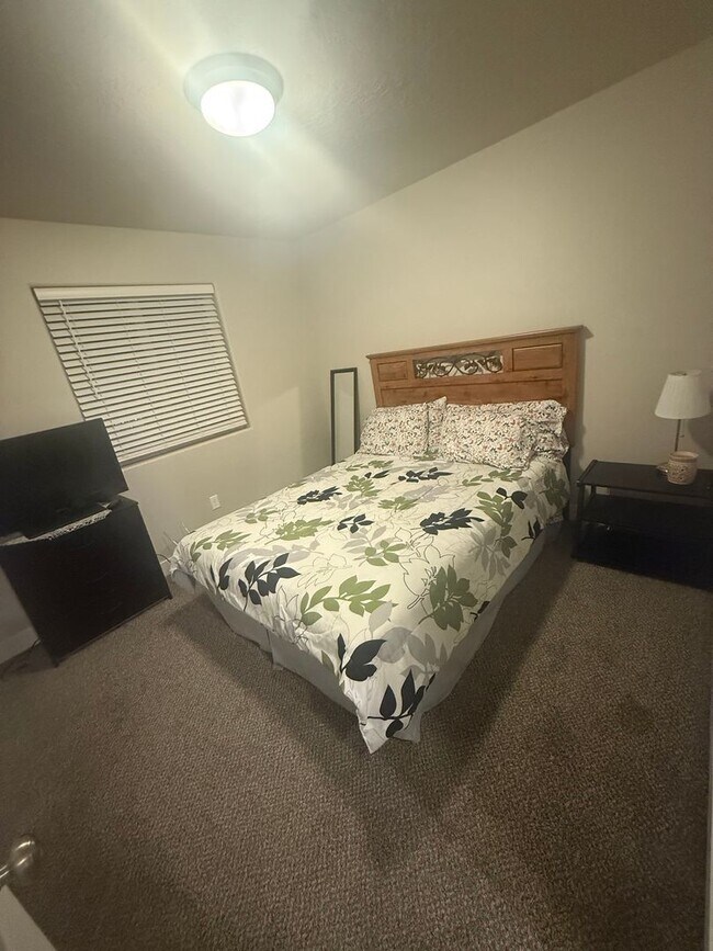 Building Photo - Three Bedroom Available