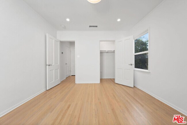Building Photo - 11347 Cashmere St