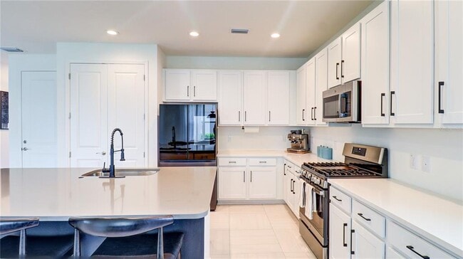 Building Photo - 3338 Great Banyan Way