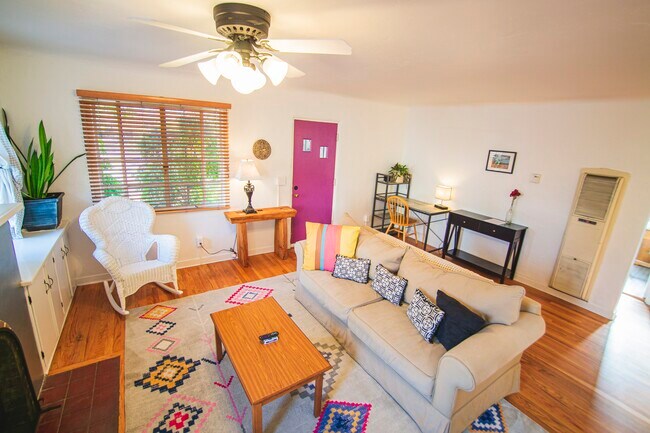 Building Photo - 2423 Rose Ave NW