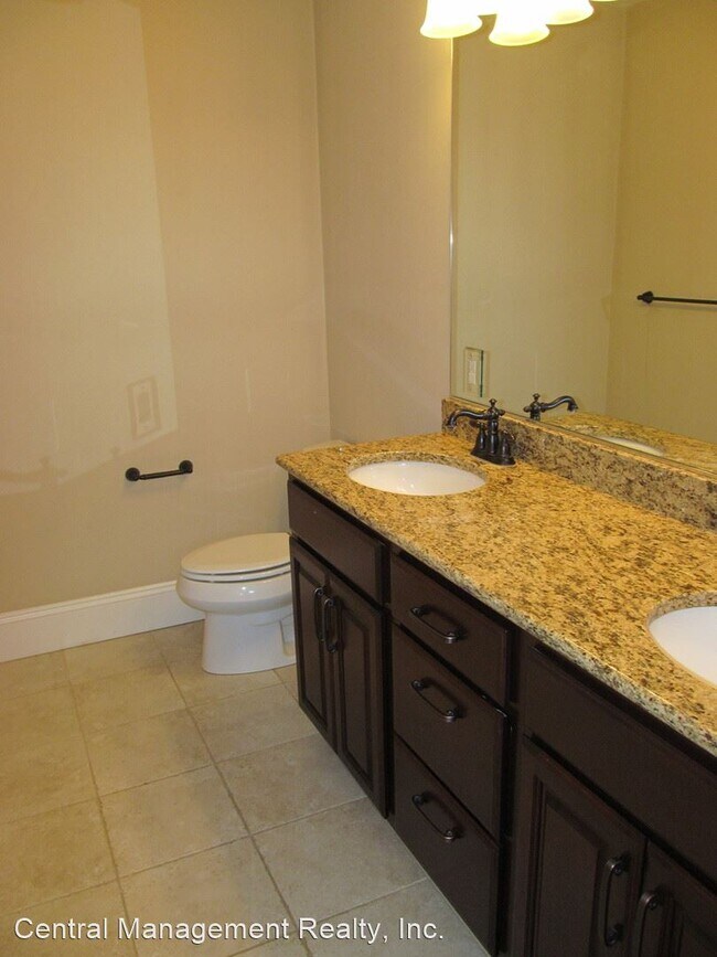 Building Photo - 4 br, 4.5 bath House - 1729 Burdette St.