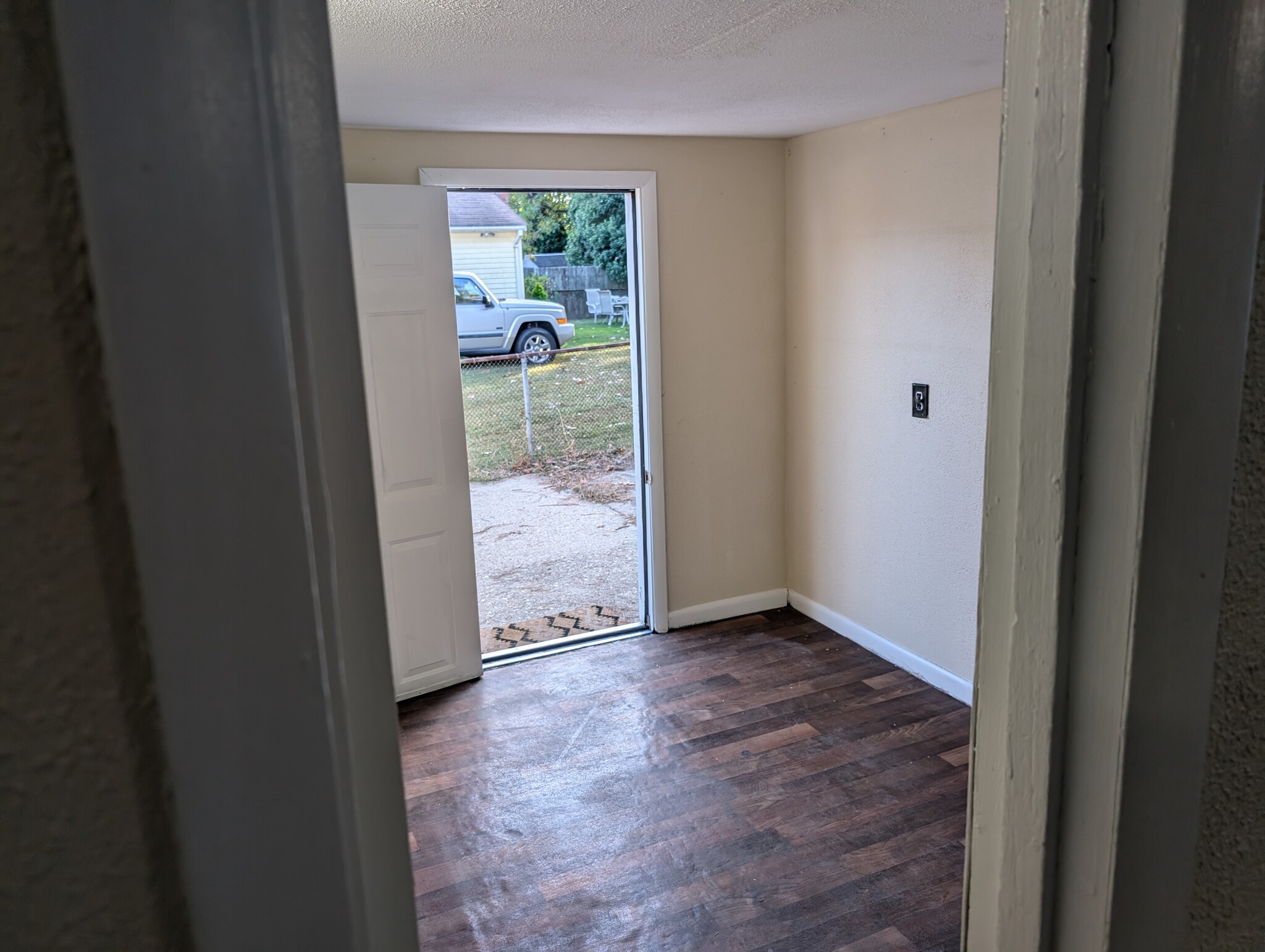 Building Photo - 645 Bottino Ln