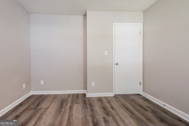 Building Photo - 5503 Springwood Ln