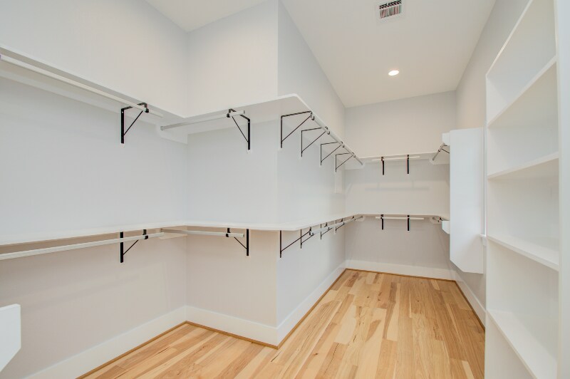 Building Photo - 7016 Staffordshire Blvd