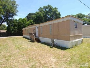 Building Photo - 2821 Hillcrest Ave