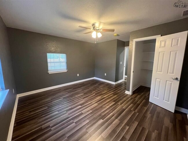 Building Photo - 1603 Oceola Ave