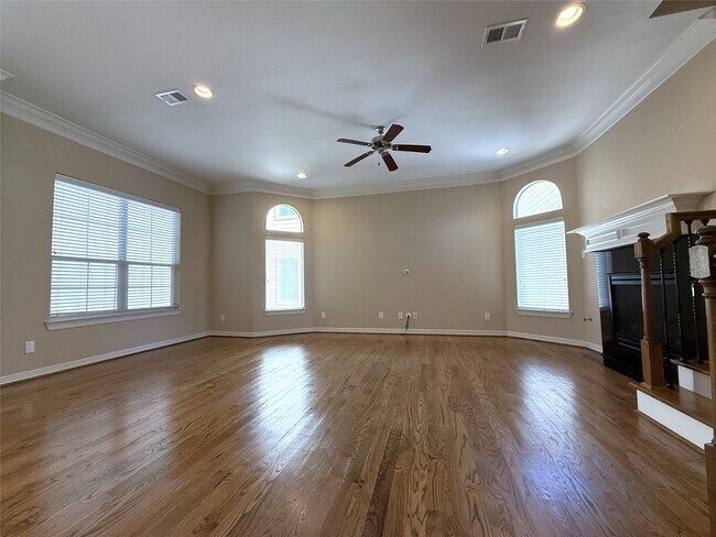 Building Photo - 5305 Egbert St