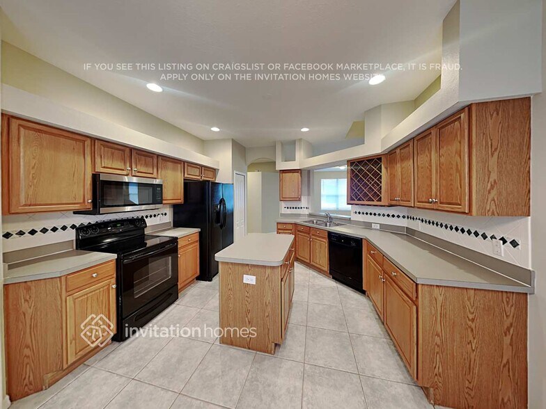 Building Photo - 3044 Sunwatch Dr