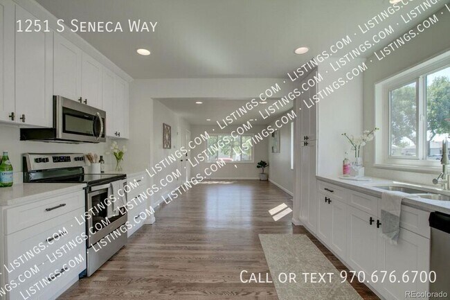 Building Photo - 1251 S Seneca Way