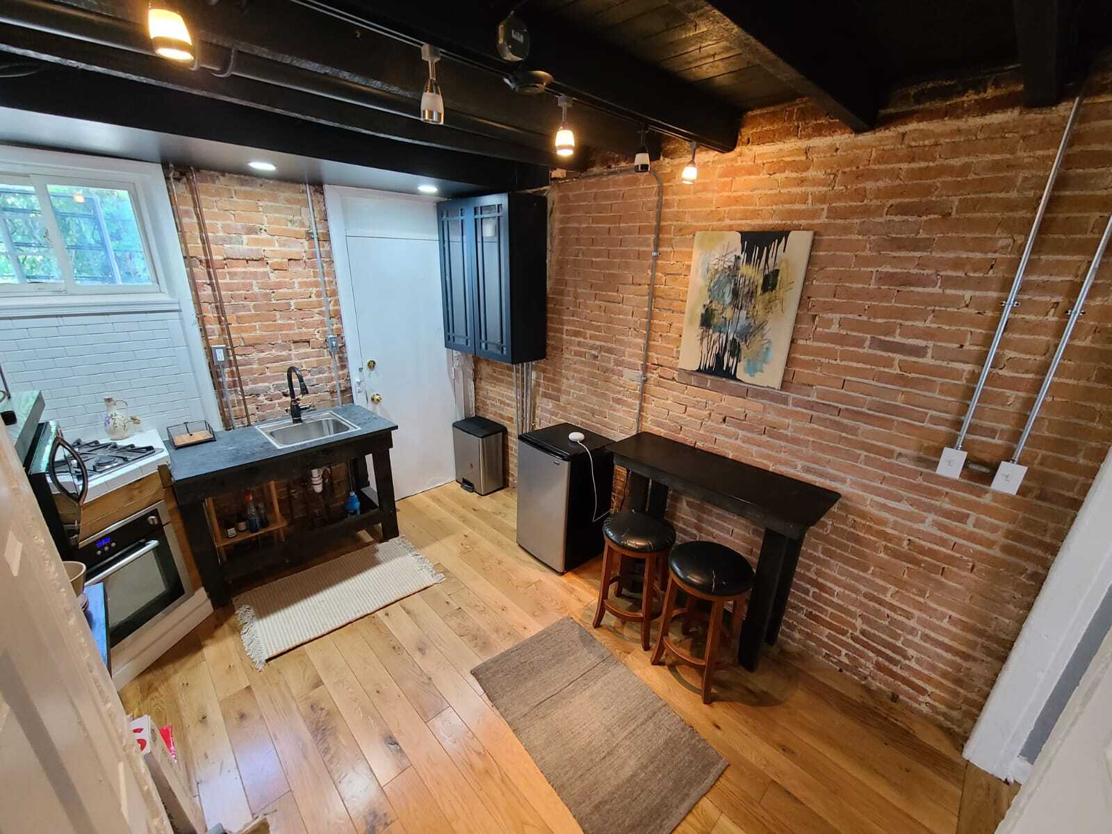 Building Photo - 1609 Lemmon St