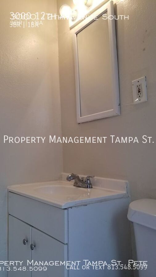 Building Photo - 3000 12th Ave S