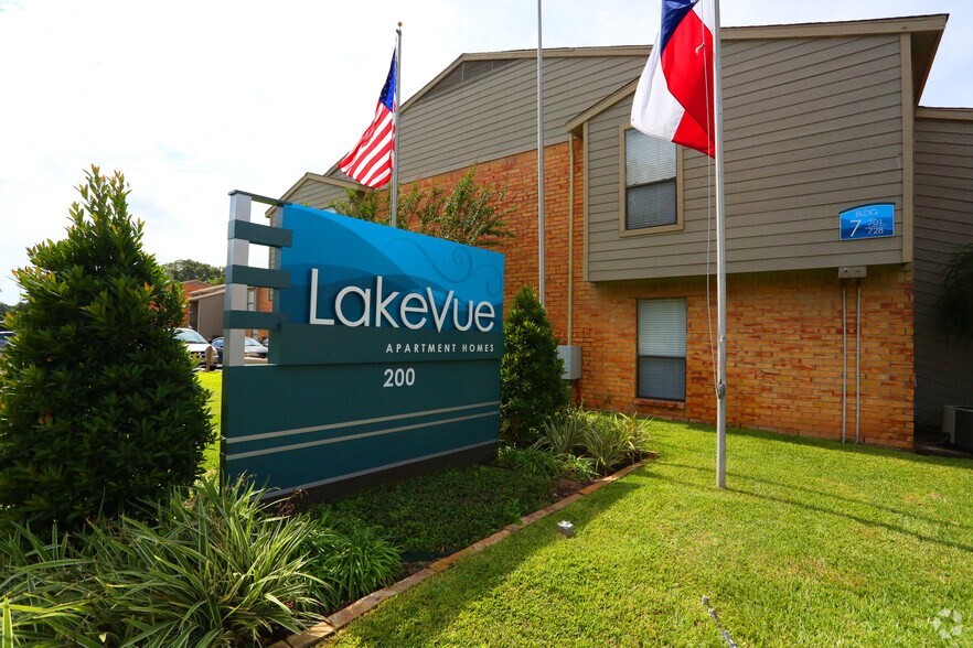LakeVue Clute, TX Apartment Finder
