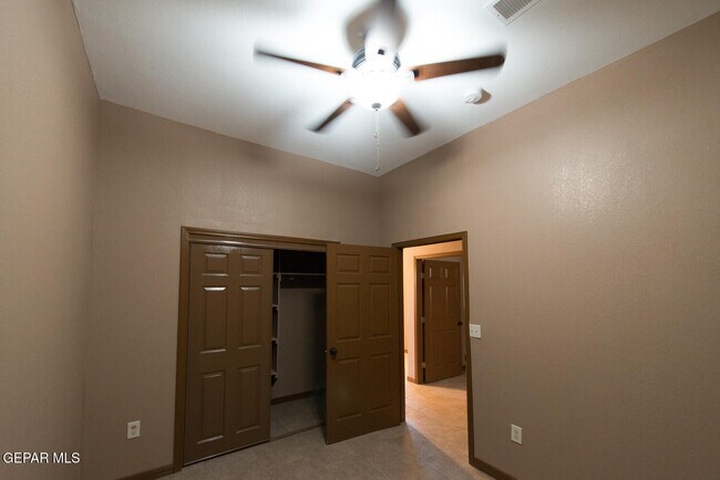 Building Photo - 326 Coates Dr