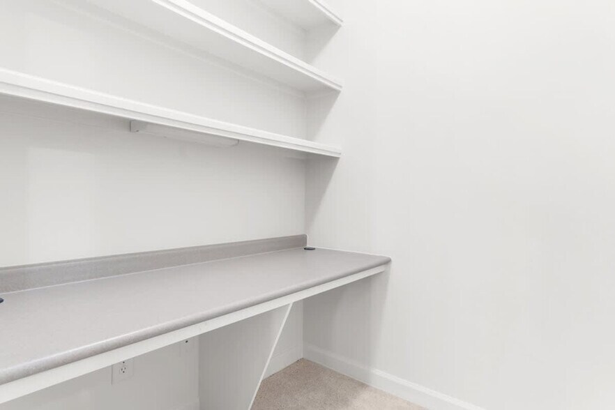 Building Photo - 7038 Almaden Way