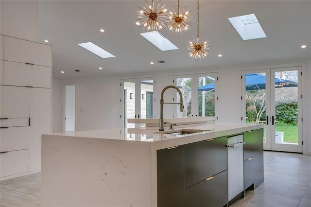 Building Photo - 2045 Marydale Rd