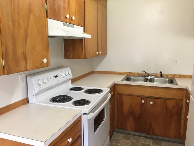 Kitchen - Largo Vista Apartments